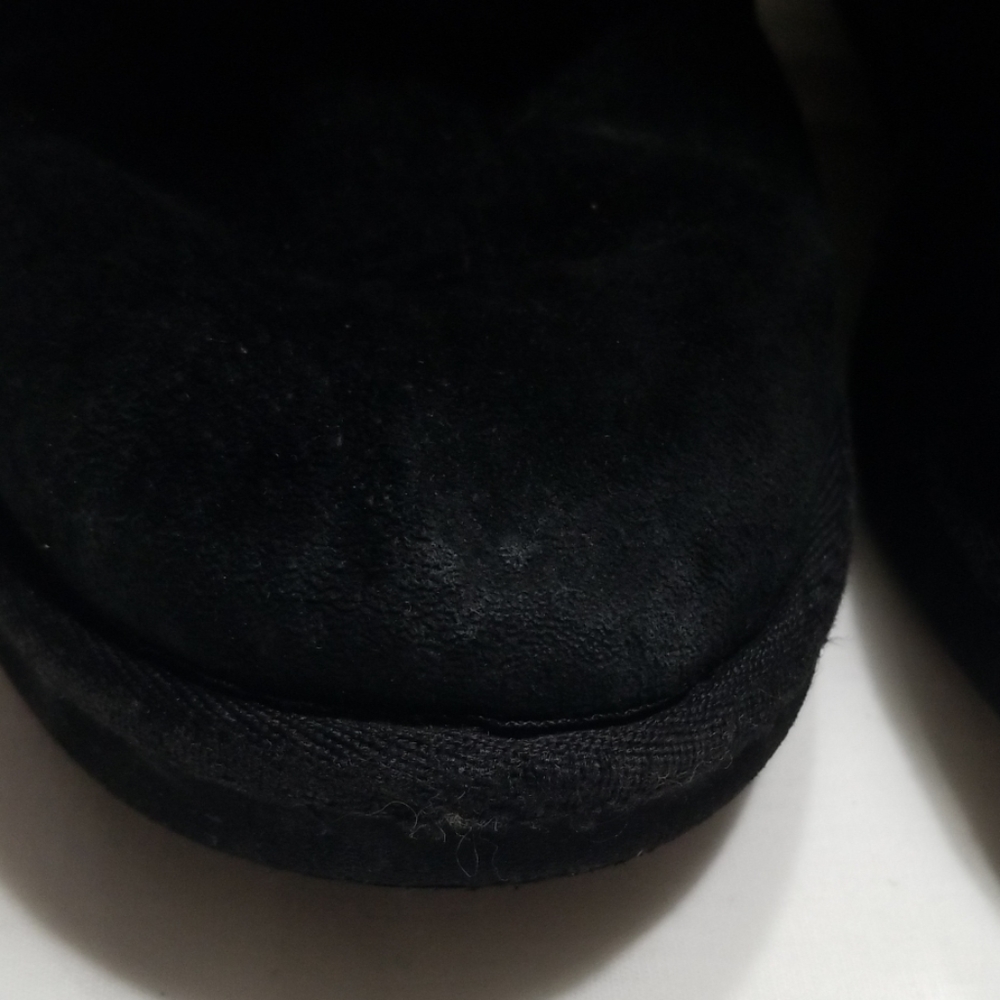 Ugg Black Sheepskin With Shearling Fur - Picture 6 of 6